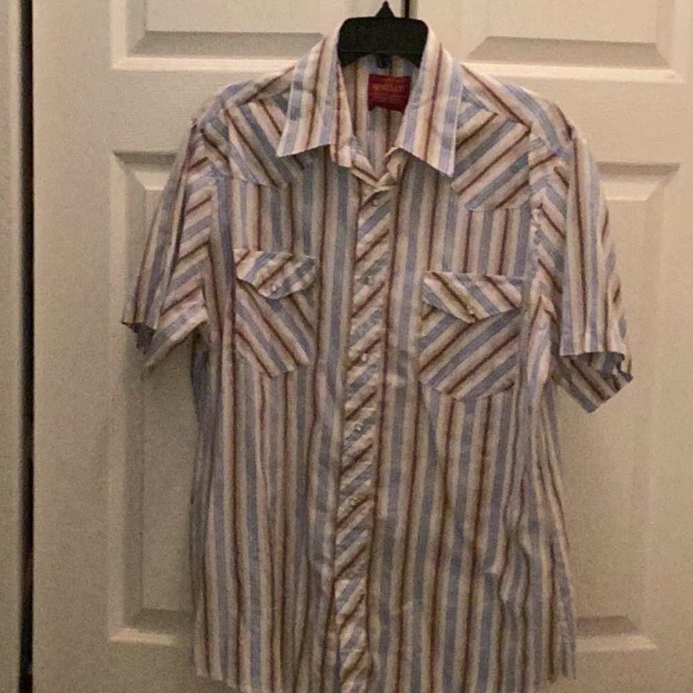 🤠Rustler Size Large Pearl Snap button Up~Short  sleeve~Western~Style Shirt 🤠